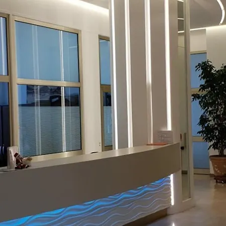 Accessible 2-4 Pers Avec Terrasse Vue Wifi - Fr-1-252a-29 דירה *